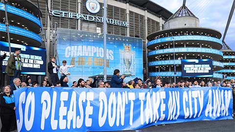 Man City đã thua, nhưng Ngoại hạng Anh chưa chắc thắng